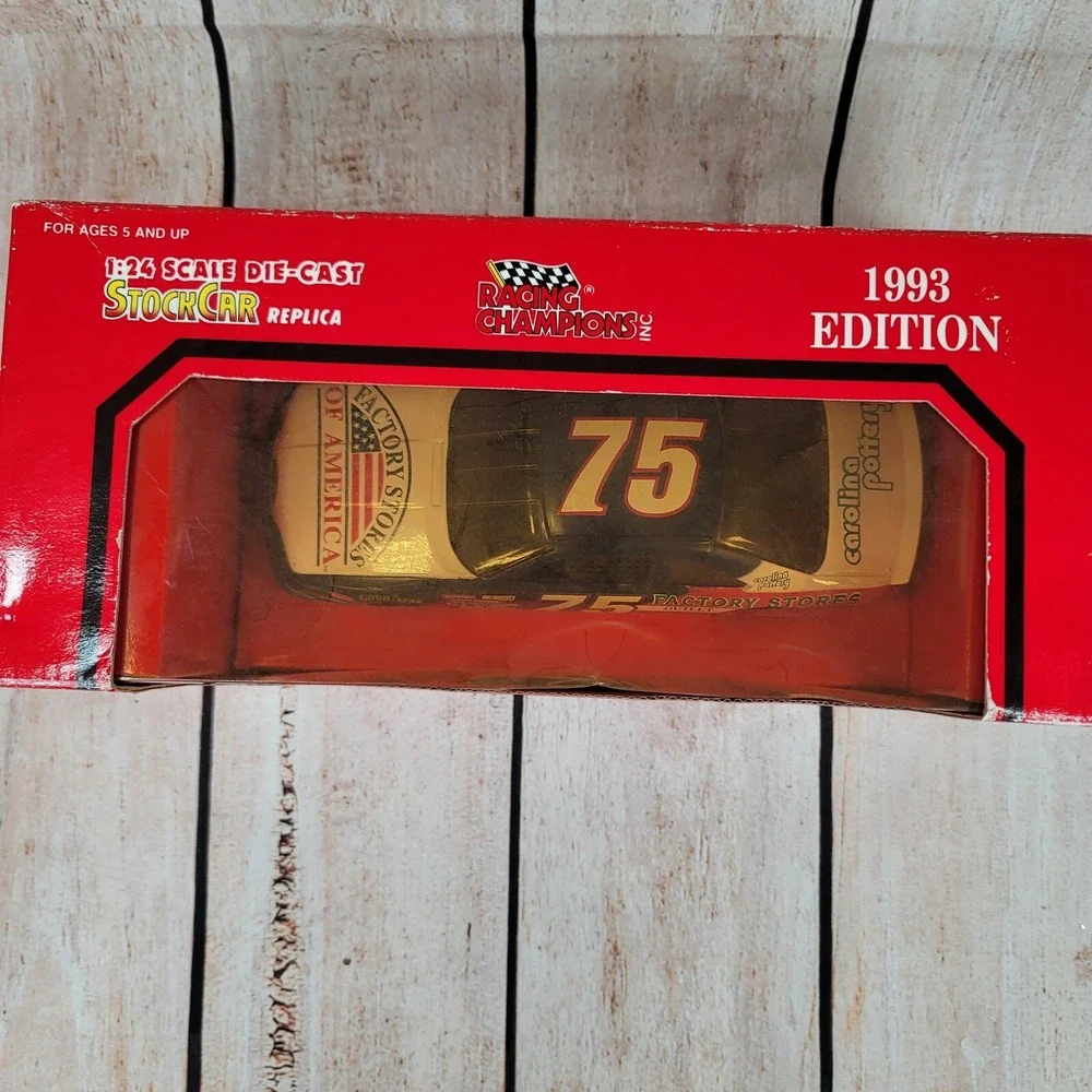 Todd Bodine #75 Factory Stores Of America Ford 1993 Racing‎ Champions 1:24 Scale